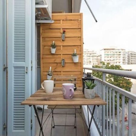 Modern White Tower Apartment Thessaloniki Exterior foto