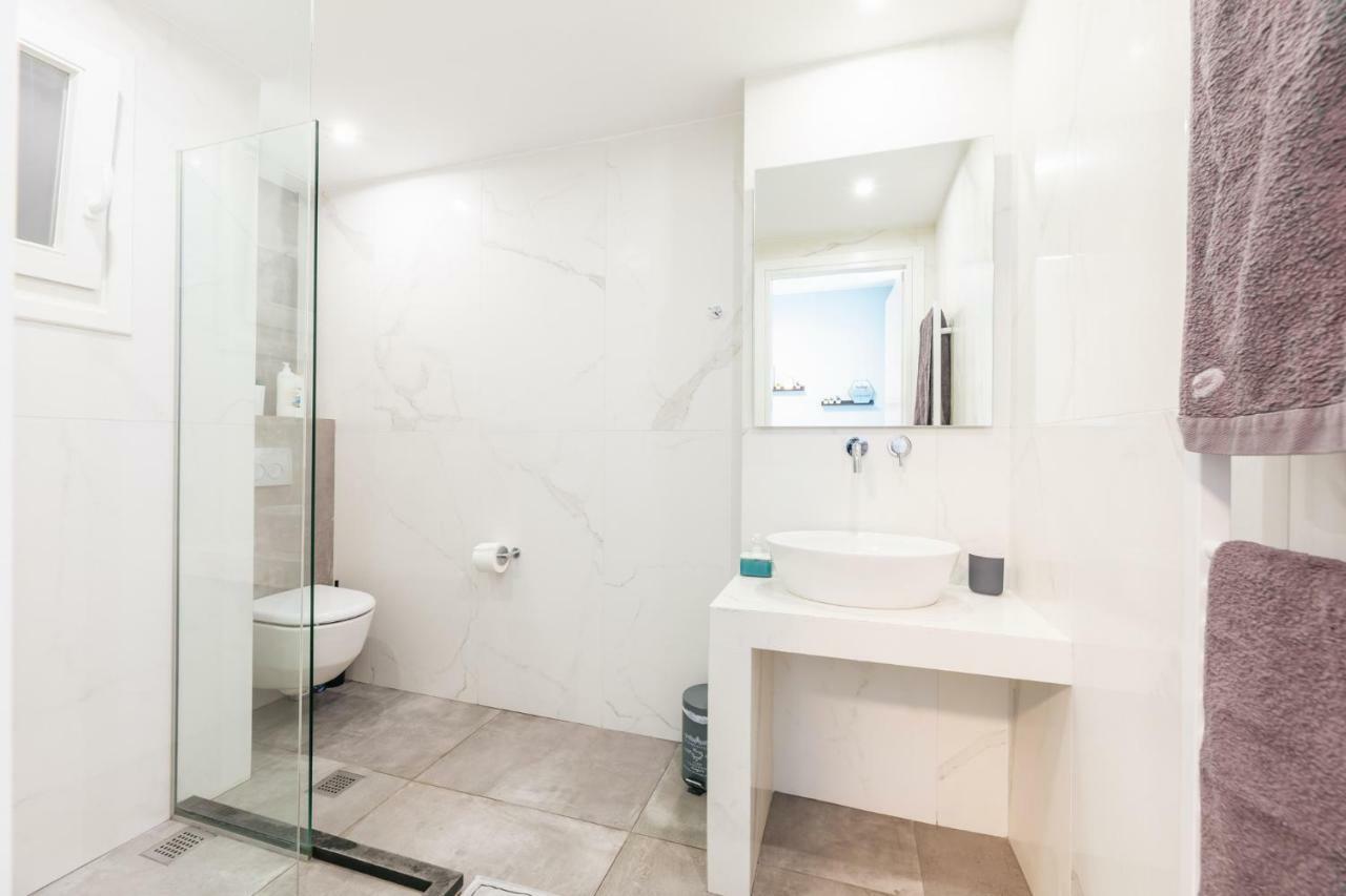 Modern White Tower Apartment Thessaloniki Exterior foto