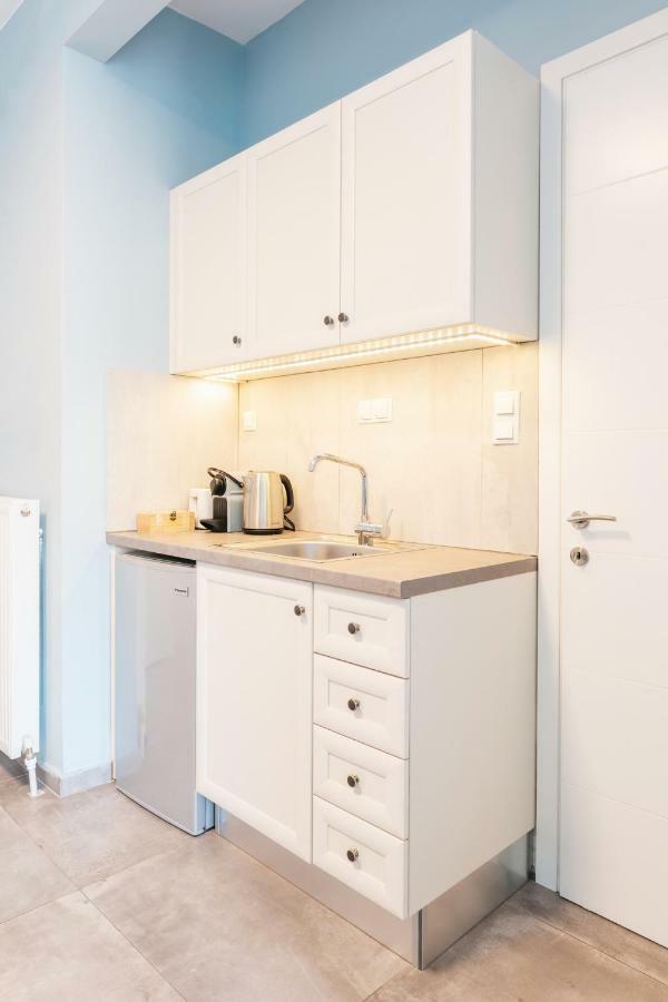 Modern White Tower Apartment Thessaloniki Exterior foto